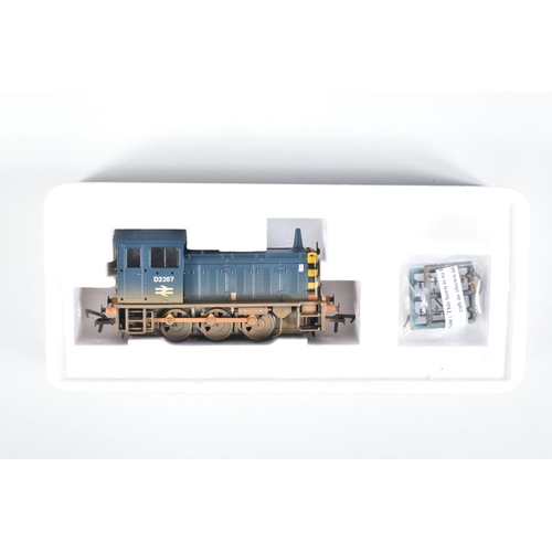 195 - THREE BOXED OO GAUGE BACHMANN BRANCHLINE MODEL RAILWAY, to include a  25 Ton Queen Mary Brake Van, n... 