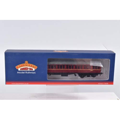 292 - SEVEN BOXED OO GAUGE BACHMANN BRANCHLINE MODEL RAILWAY COACHES, to include a BR Mk1 BCK Brake Corrid... 