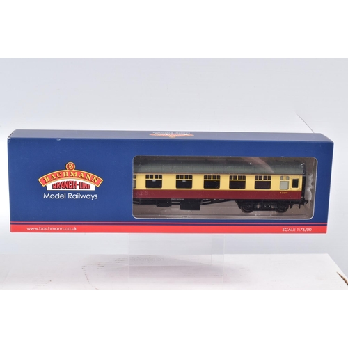 292 - SEVEN BOXED OO GAUGE BACHMANN BRANCHLINE MODEL RAILWAY COACHES, to include a BR Mk1 BCK Brake Corrid... 