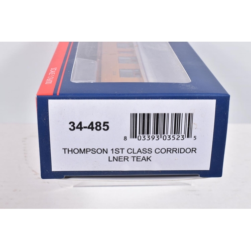 293 - FIVE BOXED OO GAUGE BACHMANN BRANCHLINE MODEL RAILWAY COACHES, to include a Thompson 3rd Class Corri... 