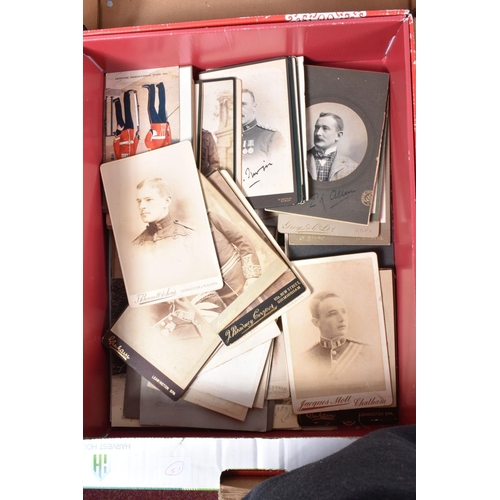 424 - PHOTOGRAPHS, A BOX OF LATE 19TH CENTURY AND WW1 CARTE DE VISITE AND CABINET PHOTOGRAPHS, LATER PHOTO... 