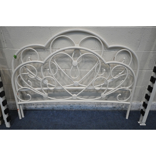 1231 - A WHITE TUBULAR METAL 4F6 BEDSTEAD, with side rails, slats and central support (condition report: ge... 