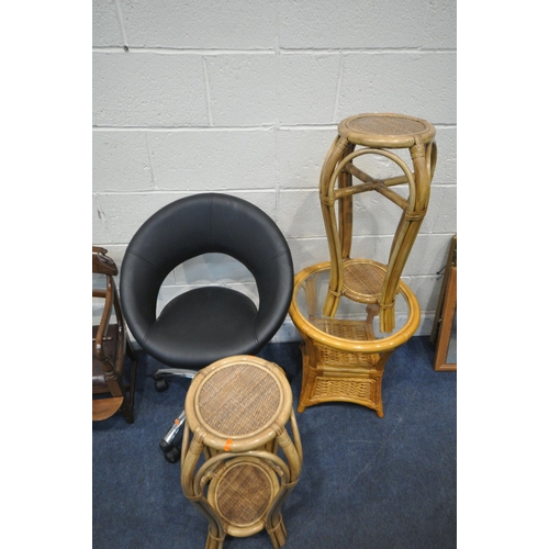 1249 - A SELECTION OF CHAIRS AND STOOLS, to include a black leatherette swivel chair, three child's chairs,... 