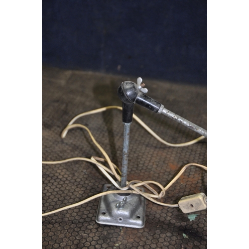 1058 - A VINTAGE INDUSTRIAL ARTICULATED INSPECTION LAMP with textures silver finish, a single joint and adj... 