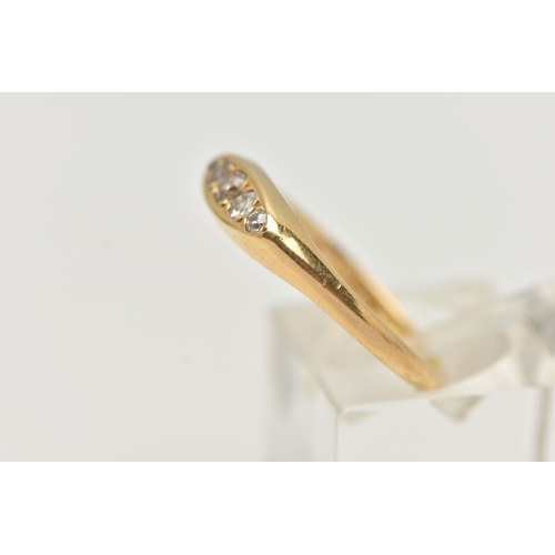 1 - AN 18CT GOLD DIAMOND BOAT RING, set with five graduated diamonds, estimated total diamond weight 0.2... 