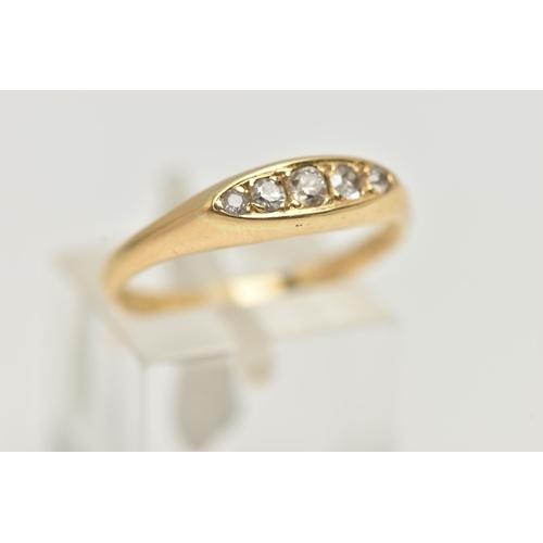 1 - AN 18CT GOLD DIAMOND BOAT RING, set with five graduated diamonds, estimated total diamond weight 0.2... 