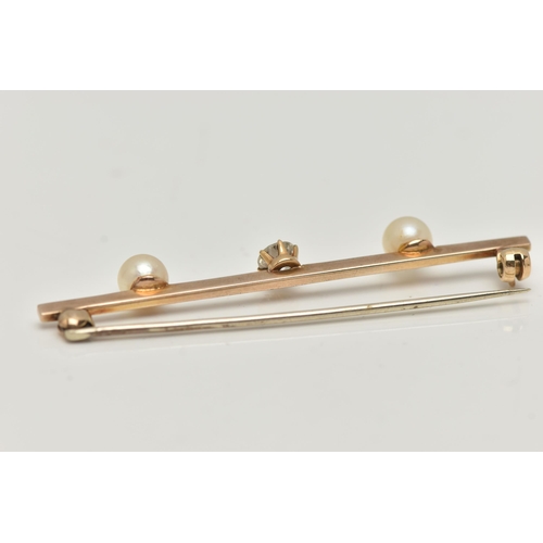 13 - A YELLOW METAL DIAMOND AND CULTURED PEARL BAR BROOCH, a principally set old cut diamond, approximate... 