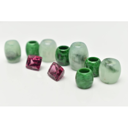 56 - A SMALL BOX OF LOOSE GEMSTONES, to include four dyed jade barrel shape beads, measuring approximatel... 