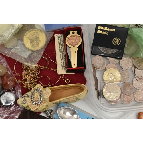 116 - ASSORTED ITEMS, to include a silver darts fob medal, hallmarked Birmingham, a silver coin ring hallm... 