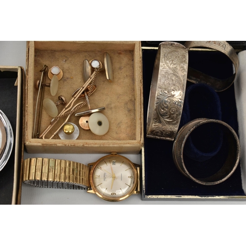 126 - A BOX OF ASSORTED ITEMS, to include a 1/20 9ct rolled gold, hinged bangle, floral engraved pattern, ... 