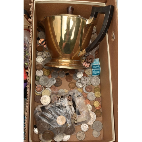 133 - A BOX OF MISCELLANEOUS ITEMS AND COINS, to include a Parker pen with 14k nib, a broken ring stamped ... 