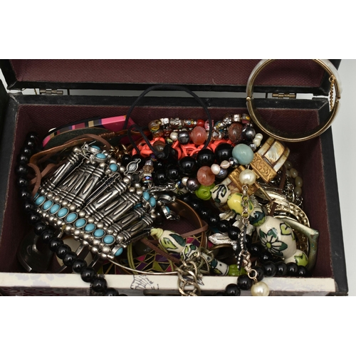 135 - A LARGE SELECTION OF MODERN COSTUME JEWELLERY, to include beaded necklaces, bangles, earrings, brace... 