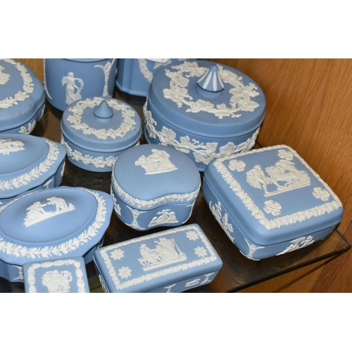 335 - A COLLECTION OF WEDGWOOD JASPERWARE TRINKET BOXES AND COVERED POTS, fifteen pale blue pieces in diff... 