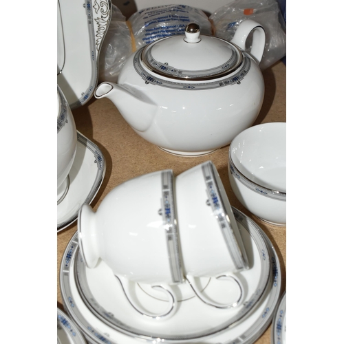 345 - A QUANTITY OF WEDGWOOD 'AMHERST' DINNERWARE, comprising a salad/fruit bowl, covered tureen, gravy ju... 