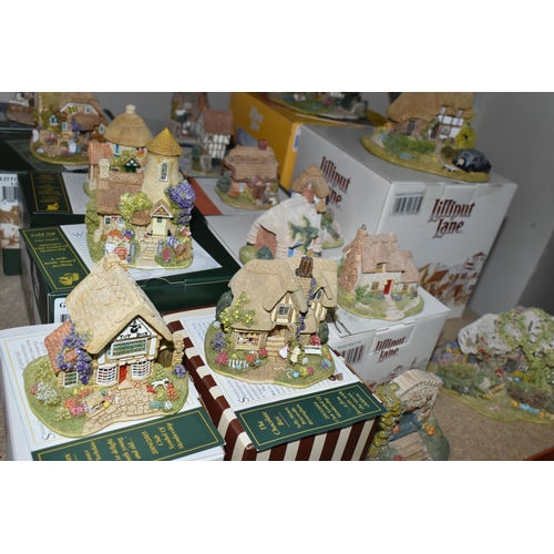 363 - SIXTEEN LILLIPUT LANE SCULPTURES FROM COLLECTORS CLUB AND SYMBOL OF MEMBERSHIP, mostly boxed and wit... 