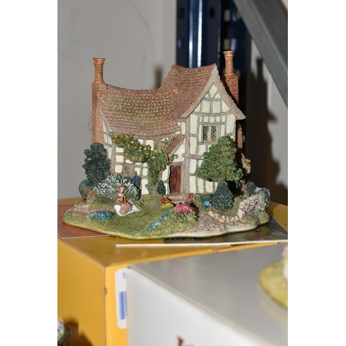 363 - SIXTEEN LILLIPUT LANE SCULPTURES FROM COLLECTORS CLUB AND SYMBOL OF MEMBERSHIP, mostly boxed and wit... 