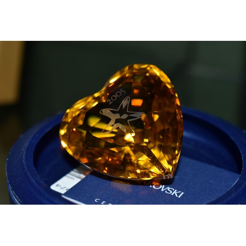 376 - A COLLECTION OF SWAROVSKI CRYSTAL, comprising a boxed Tigger from the Winnie the Pooh Disney series,... 