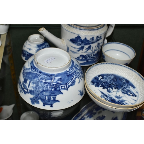 383 - A LATE 18TH CENTURY CHINESE EXPORT PORCELAIN BLUE AND WHITE SIX PIECE TEA SERVICE, moulded basket we... 