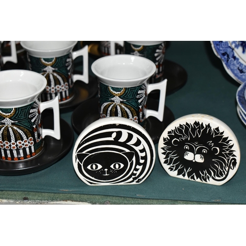 384 - A FIFTEEN PIECE PORTMEIRION POTTERY 'MAGIC CITY' COFFEE SET AND VINTAGE CRUET SETS, the Magic City p... 