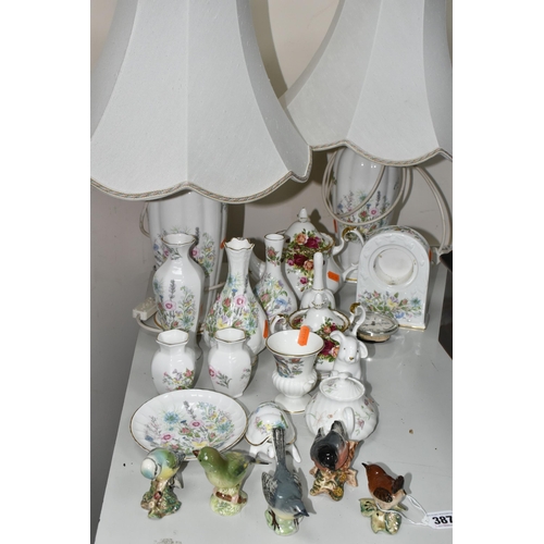 387 - A GROUP OF CERAMICS, to include a pair of Aynsley Wild Tudor table lamps, a Royal Albert Old Country... 