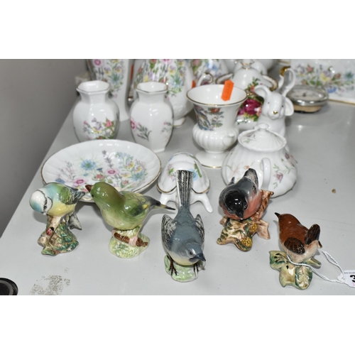 387 - A GROUP OF CERAMICS, to include a pair of Aynsley Wild Tudor table lamps, a Royal Albert Old Country... 