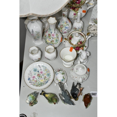 387 - A GROUP OF CERAMICS, to include a pair of Aynsley Wild Tudor table lamps, a Royal Albert Old Country... 