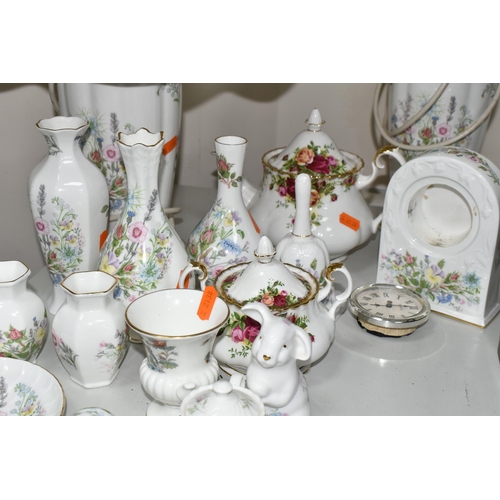 387 - A GROUP OF CERAMICS, to include a pair of Aynsley Wild Tudor table lamps, a Royal Albert Old Country... 