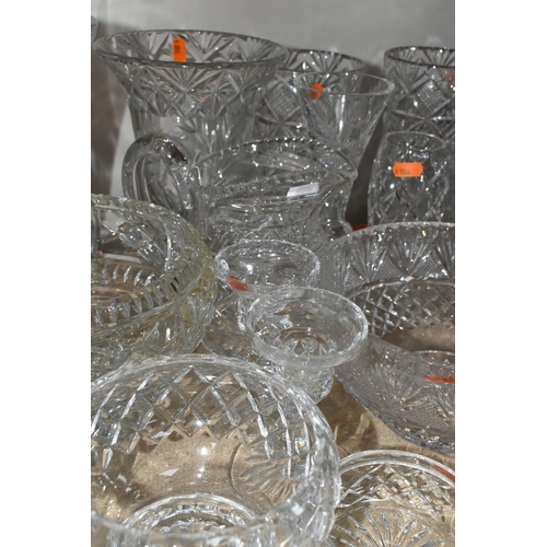 395 - A QUANTITY OF CUT CRYSTAL BOWLS AND VASES, comprising Stuart Crystal trinket boxes, five fruit bowls... 