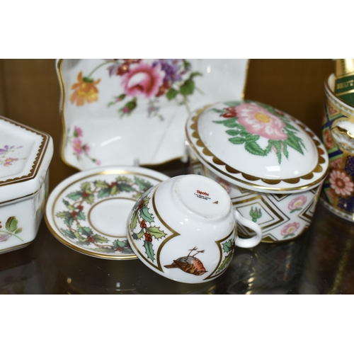 449 - A GROUP OF ROYAL CROWN DERBY AND OTHER GIFT WARE, comprising a Royal Crown Derby miniature ice bucke... 