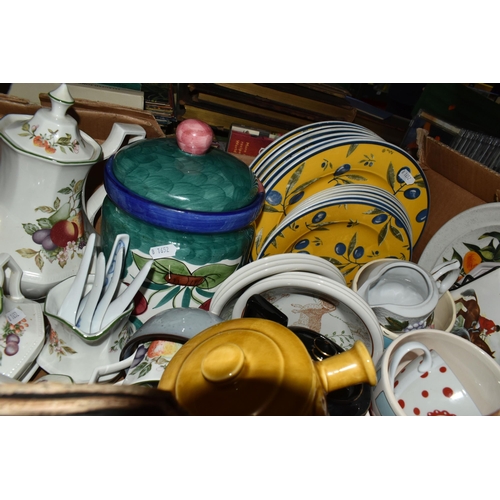 478 - FIVE BOXES OF DINNERWARE, to include two graduated Pyrex 'Autumn Harvest' pattern oven dishes size 2... 