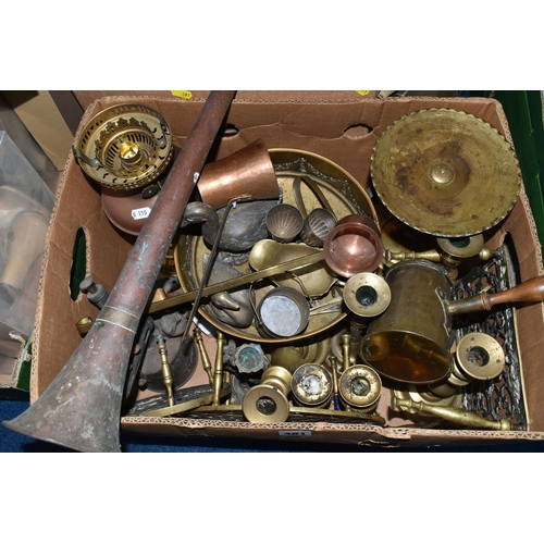 481 - TWO BOXES AND LOOSE METALWARE, to include a copper coffee pot, copper tray, copper and brass spirit ... 