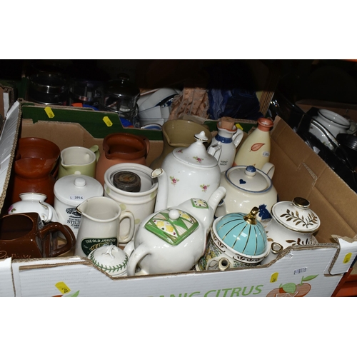 498 - FOUR BOXES OF CERAMICS AND GLASSWARE, to include a collection of novelty teapots, drinking glasses, ... 