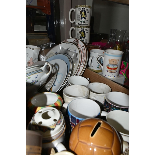 559 - SIX BOXES AND LOOSE ASSORTED CERAMIC AND GLASS WARES ETC, to include Royal Doulton 'Queens Lace' tea... 