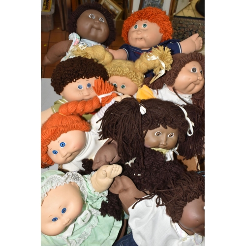 596 - A COLLECTION OF ASSORTED CABBAGE PATCH KIDS DOLLS, all from the 1980s with label to seam, assorted s... 