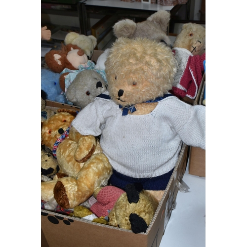 599 - A COLLECTION OF ASSORTED TEDDY AND KOALA BEARS, mainly mid to late 20th Century, assorted styles and... 