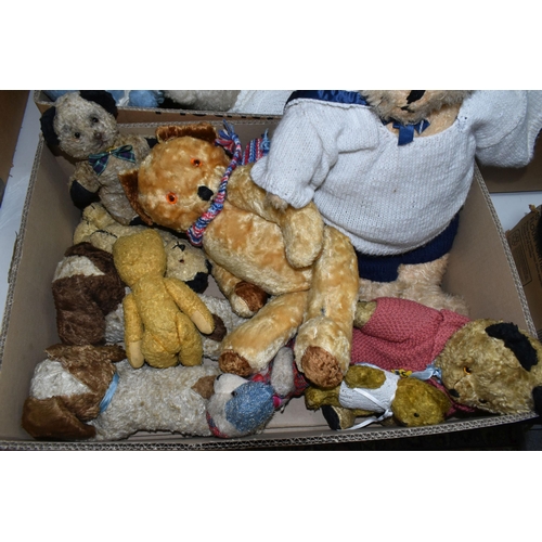 599 - A COLLECTION OF ASSORTED TEDDY AND KOALA BEARS, mainly mid to late 20th Century, assorted styles and... 