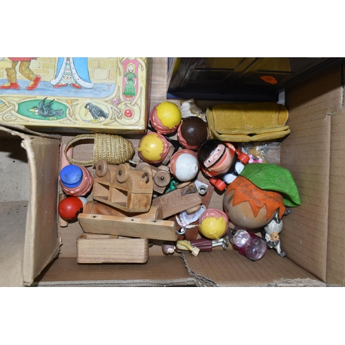 604 - A QUANTITY OF FILM AND TV RELATED TOYS AND SOFT TOYS, to include Sooty & Sweep, Rupert the Bear, E.T... 