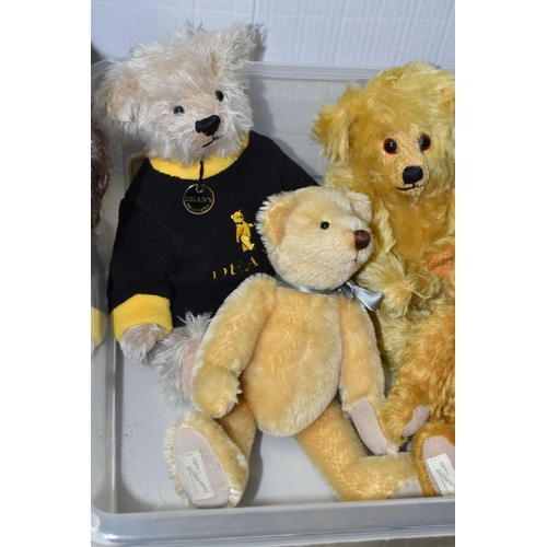 614 - ONE BOX OF FIVE DEAN'S RAG BOOK COMPANY LTD. BEARS, to include a black growling 'Oscar' 235/500 with... 