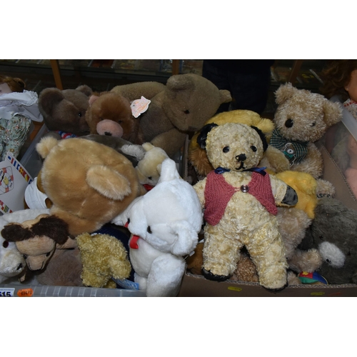 615 - A COLLECTION OF ASSORTED TEDDY BEARS, mainly mid 20th Century, assorted styles and sizes, majority w... 