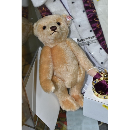 631 - A BOXED LIMITED EDITION STEIFF QUEEN ELIZABETH II CORONATION TEDDY BEAR, EXCLUSIVE TO DANBURY MINT, ... 