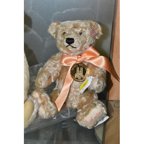 633 - THREE STEIFF DANBURY MINT COMMEMORATIVE TEDDY BEARS, comprising two Royal Wedding of William & Cathe... 