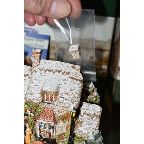 641 - EIGHT BOXED LILLIPUT LANE CHRISTMAS SPECIAL SNOW COTTAGES, comprising 1997 'Christmas Party' L2060 (... 