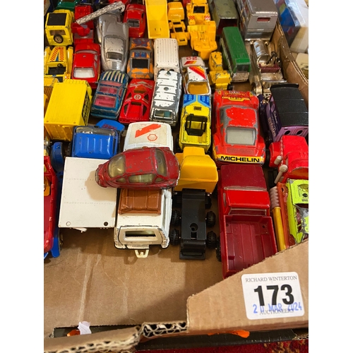 173 - A QUANTITY OF BOXED AND UNBOXED DIECAST VEHICLES, boxed items to include Matchbox Models of Yesterye... 