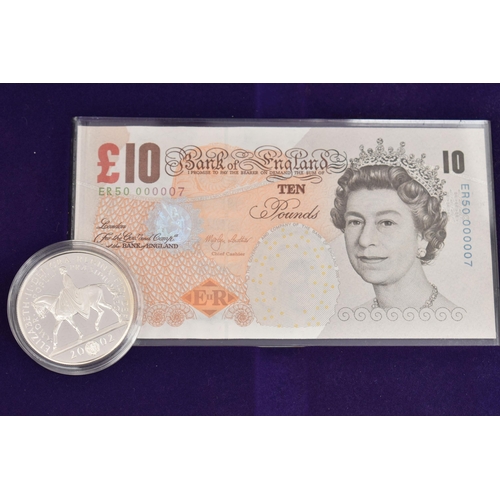 33 - HER MAJESTY'S GOLDEN JUBILEE CROWN AND BANKNOTE CASED COLLECTION, to include Five, Ten and Twenty Po... 