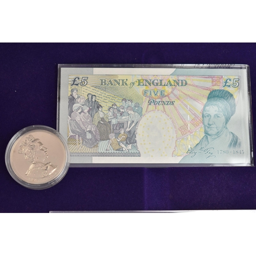 33 - HER MAJESTY'S GOLDEN JUBILEE CROWN AND BANKNOTE CASED COLLECTION, to include Five, Ten and Twenty Po... 