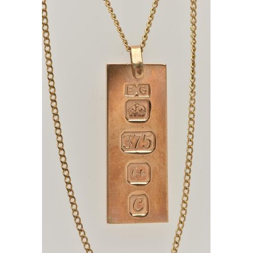 62 - A 9CT GOLD INGOT PENDANT AND CHAIN, the rectangular pendant with large hallmark for Birmingham 1977,... 