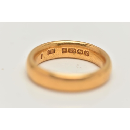 117 - A 22CT GOLD BAND RING, a polished band ring, approximate width 4mm x depth 2mm, hallmarked 22ct Birm... 