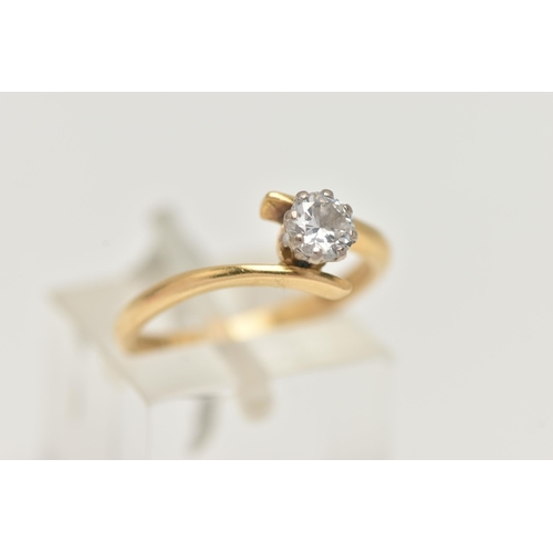 125 - AN 18CT GOLD SINGLE STONE DIAMOND RING, round brilliant cut diamond, estimated diamond weight 0.30ct... 