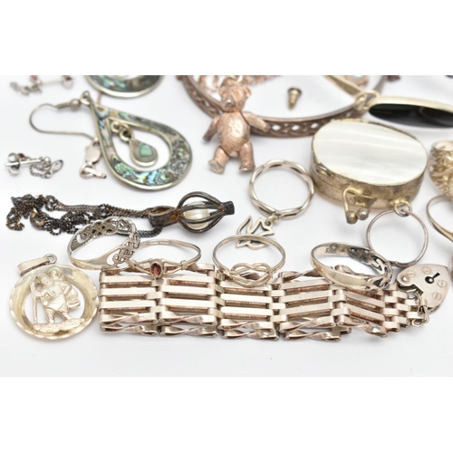 139 - A BAG OF ASSORTED SILVER AND WHITE METAL JEWELLERY, to include a silver open work Celtic pattern hin... 