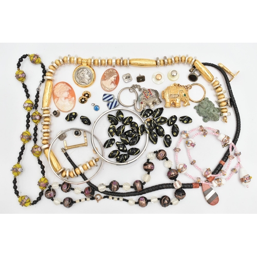 150 - A BAG OF ASSORTED COSTUME JEWELLERY, to include four glass bead necklaces (one will require restring... 